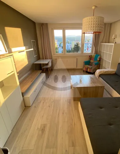 Na prenájom 3-izbový byt, 74 m², Banská Bystrica, Sásová