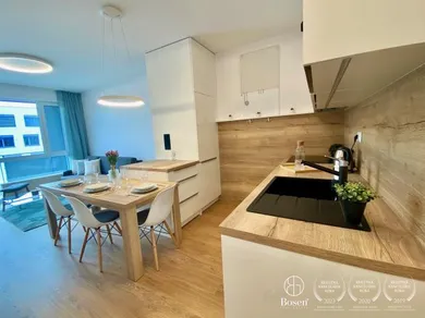 Na prenájom 2-izbový byt, 58 m², Bratislava-Ružinov