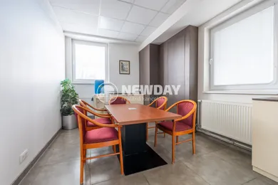 Na prenájom komerčné, 36 m², Trenčín, Brnianska