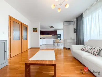 Na prenájom 3-izbový byt, 121 m², Bratislava-Nové Mesto, Vajnorská