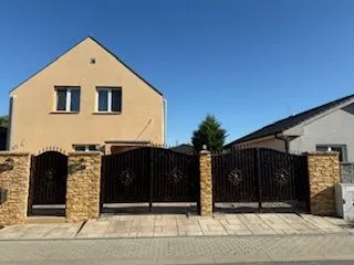 Domy na sprzedaż, Chorvátsky Grob · €390 000