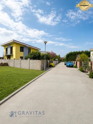 Na predaj pozemok, 645 m², Senec