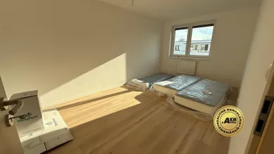 Na prenájom 3-izbový byt, 96 m², Zvolen, Ľ. Kubániho