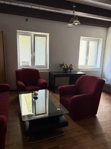 Na prenájom 1-izbový dom, 200 m², Brestovany, Lovčická