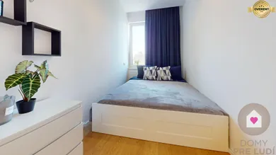 Na prenájom 2-izbový byt, 44 m², Bratislava-Ružinov, Priemyselná