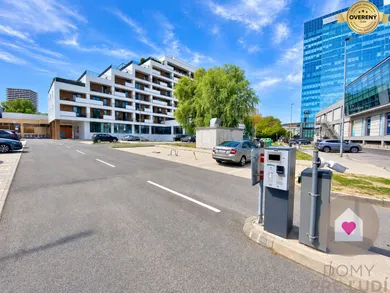 Na prenájom objekt, 13 m², Bratislava-Nové Mesto, Junácka