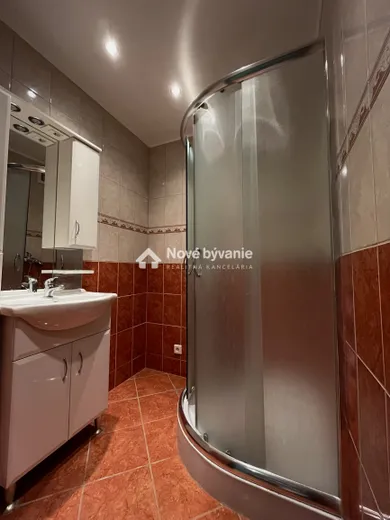 Na predaj 2-izbový byt, 62 m², Levice, Ku Bratke