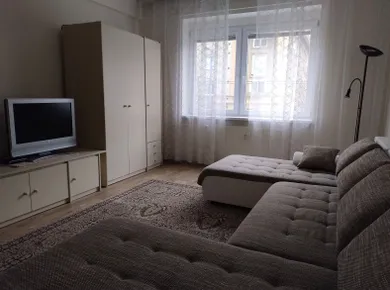 Na prenájom 1-izbový byt, 42 m², Bratislava-Ružinov, Miletičova