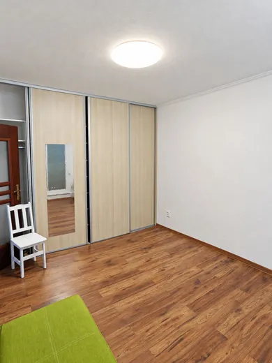 Na prenájom 1-izbový byt, 33 m², Komárno