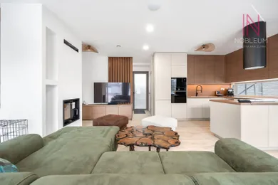 Na predaj dom, 70 m², Bratislava-Ružinov, Mierová