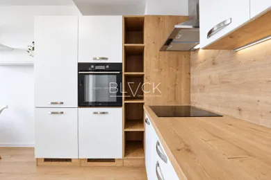 Na prenájom 2-izbový byt, 46 m², Bratislava-Záhorská Bystrica