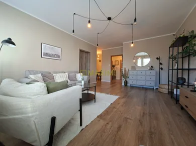 Na predaj 2-izbový byt, 55 m², Bratislava-Petržalka, Vyšehradská