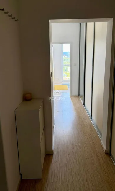 Na prenájom 2-izbový byt, 51 m², Bratislava-Petržalka, Bosáková 7
