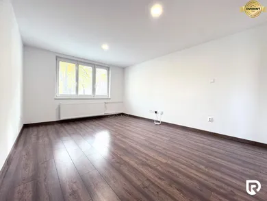 Na predaj 3-izbový byt, 68 m², Trenčín, Šoltésovej