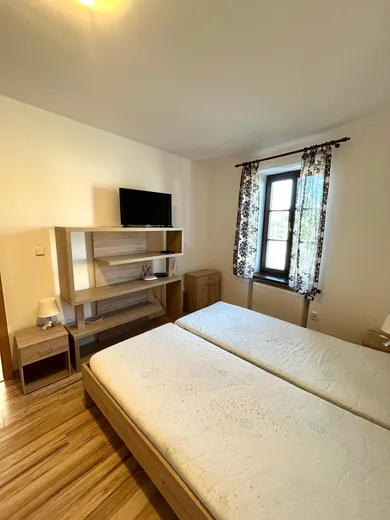Na prenájom 1-izbový byt, 40 m², Zlaté Moravce, Sládkovičova