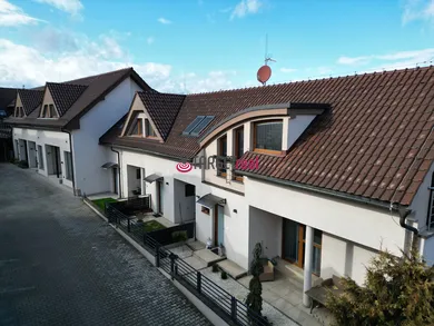 Domy na sprzedaż, 3-pokojowe, Žilina · €249 900