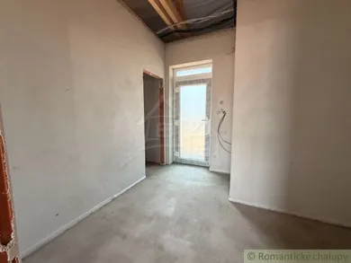 Na predaj dom, 105 m², Komoča