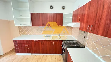 Na predaj 3-izbový byt, 78 m², Nové Zámky, Juh
