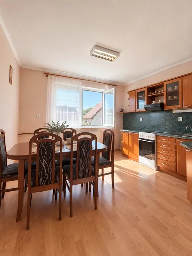 Na predaj dom, 110 m², Kuchyňa