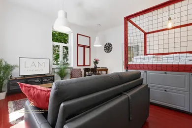 Na predaj 1-izbový byt, 44 m², Bratislava-Staré Mesto, Palárikova