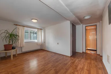 Na predaj 5-izbový dom, 200 m², Nižná Kamenica, Nižná Kamenica 9