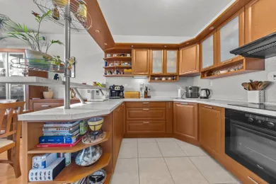 Na predaj 4-izbový byt, 93 m², Bratislava-Dúbravka, Nejedlého