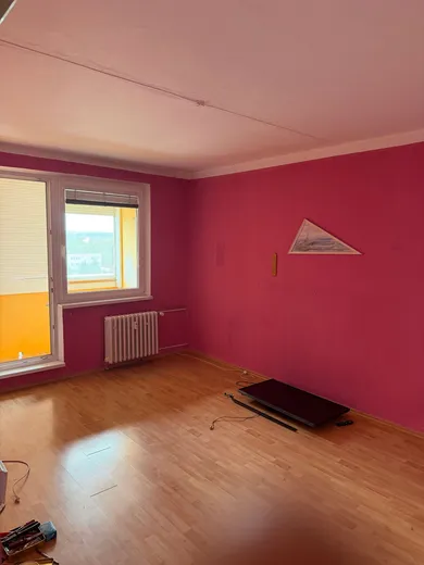 Na predaj 3-izbový byt, 72 m², Rimavská Sobota, Česká