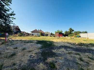 Na predaj pozemok, 650 m², Svätý Peter, Malá