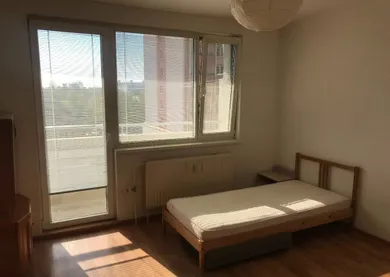 Na prenájom 1-izbový byt, 30 m², Bratislava-Devínska Nová Ves