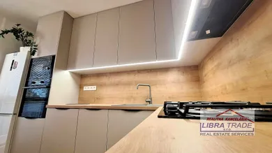 Na predaj 3-izbový byt, 80 m², Komárno