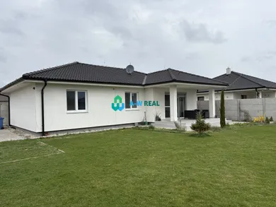 Domy na wynajem, 3-pokojowe, Dunajská Streda · €1250