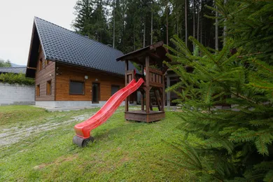 Na predaj rekreačný dom, 72 m², Oravský Podzámok