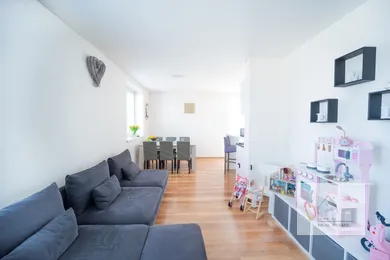 Na predaj 2-izbový byt, 57 m², Vráble, Sídl. Lúky