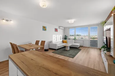 Na predaj 3-izbový byt, 62 m², Slovenský Grob, Dúhová