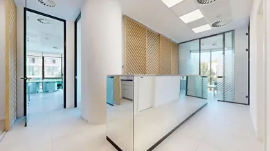Na prenájom komerčné, 115 m², Bratislava-Staré Mesto, Čulenova