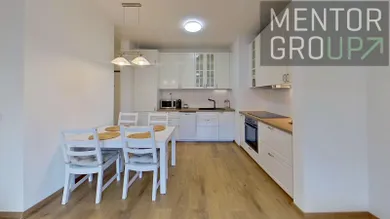 Na prenájom 2-izbový byt, 51 m², Bratislava-Petržalka, Fialová