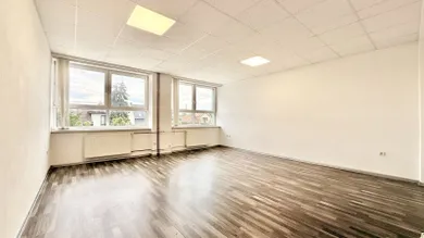 Na prenájom komerčné, 35 m², Topoľčany, Tovarnícka