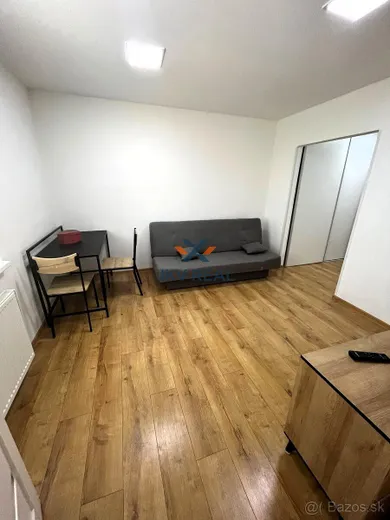 Na prenájom 2-izbový byt, 48 m², Humenné, Laborecká