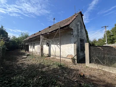 Na predaj pozemok, Vojka nad Dunajom
