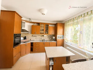 Na predaj 5-izbový dom, 457 m², Stupava, Karpatská