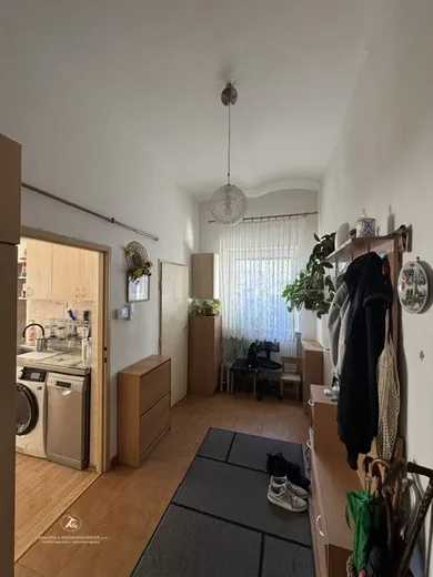 Na predaj 4-izbový byt, 97 m², Bratislava-Nové Mesto, Odborárska