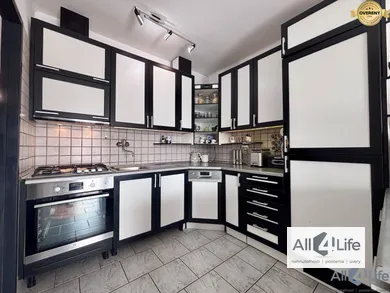 Na predaj 3-izbový byt, 64 m², Piešťany, Andreja Hlinku