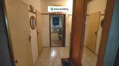 Na prenájom 2-izbový byt, 48 m², Nitra