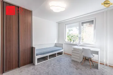 Na predaj 3-izbový byt, 83 m², Nové Zámky, T. G. Masaryka