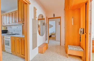 Na prenájom 3-izbový byt, 65 m², Nemešsegská