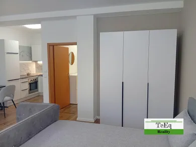 Na prenájom 1-izbový byt, 40 m², Banská Bystrica, Bakossova