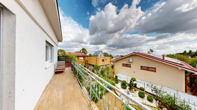 Na predaj 6-izbový dom, 118 m², Bratislava-Nové Mesto, Lopenícka