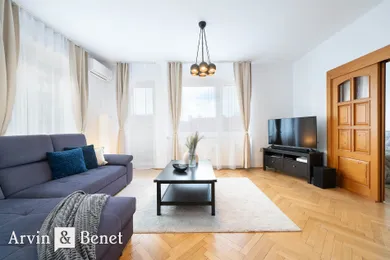 Na prenájom 2-izbový byt, 72 m², Bratislava-Staré Mesto