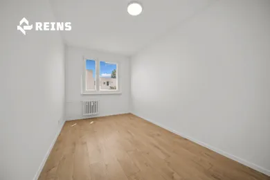 Na predaj 4-izbový byt, 77 m², Bratislava-Ružinov
