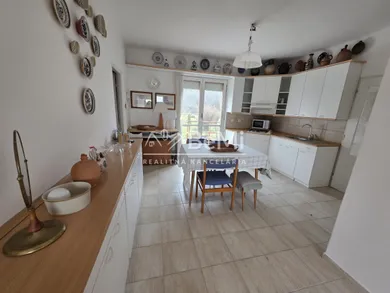 Domy na sprzedaż, 3-pokojowe, Piešťany · €145 000
